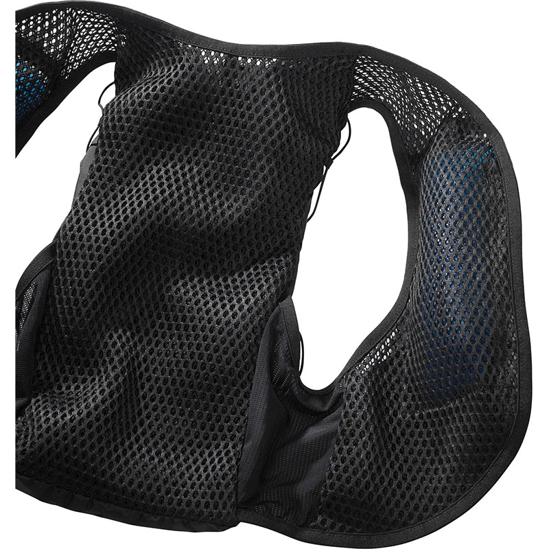 Outdoor running vest with 3D mesh for airflow