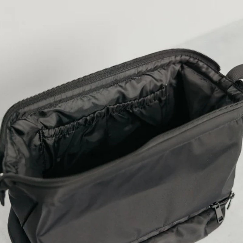 Portable lightweight toiletry case